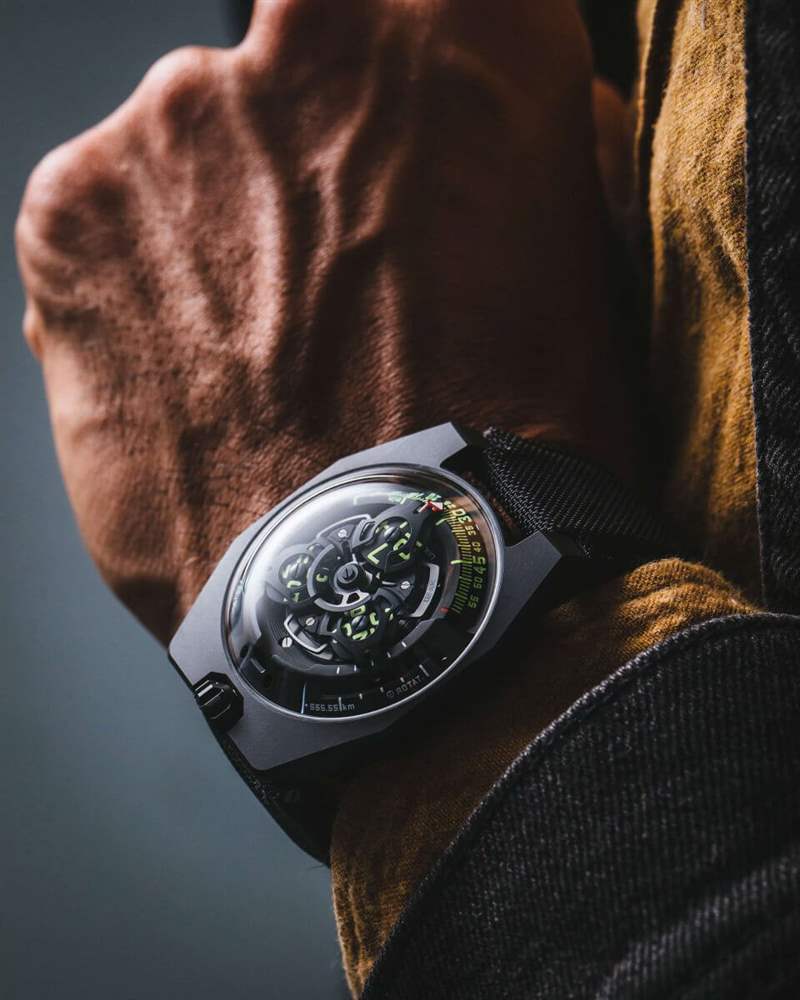 小眾手表:URWERK UR-100時空個性夜光手表-復(fù)刻表