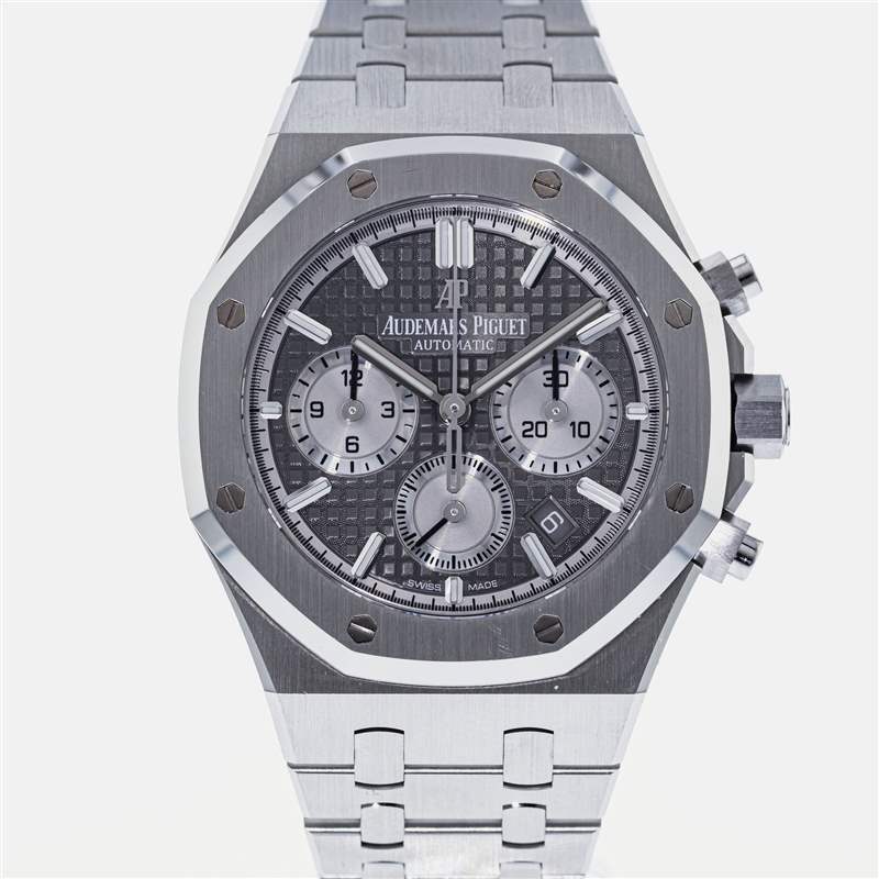 Audemars Piguet 皇家橡樹計時碼表 38mm 的士兵形象