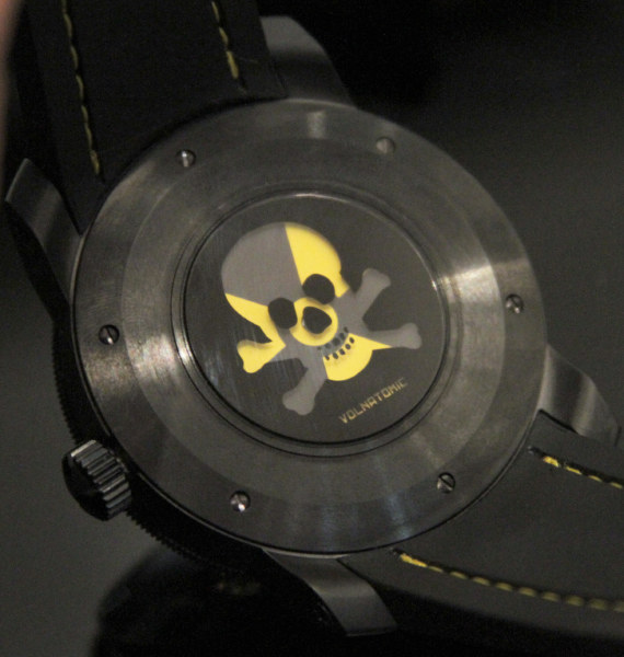 Volna Volntatomic watch back Volna Volnatomic放射性藝術(shù)表盤的手表-復刻表