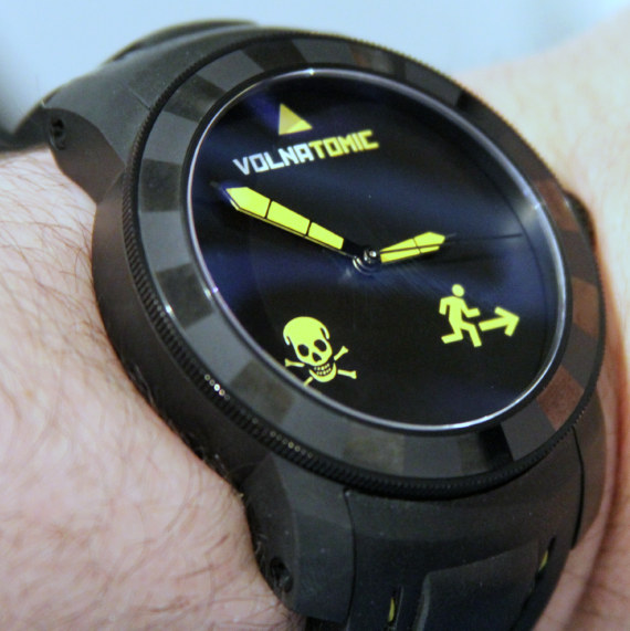 Volna Volntatomic Radioactive black watch Volna Volnatomic放射性藝術(shù)表盤的手表-復刻表