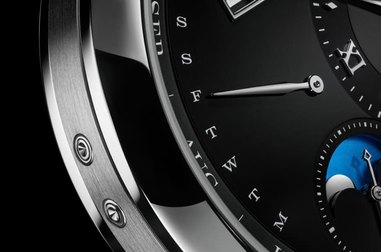朗格Lange 1萬年歷新添鉑金黑面款式-復刻表