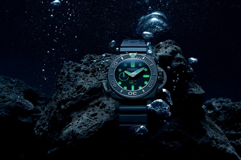 夜光功能新高度！ Panerai全新Submersible Elux LAB-ID腕表 以純機械一鍵開關發光系統